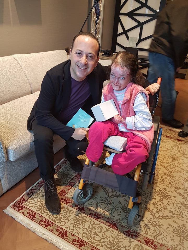 Tolga Çevik ve DEBRA Türkiye hastamız
